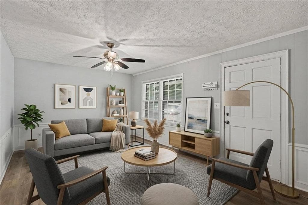 3 bedroom, 2 bathroom, 1,195 sq ft single family residence for sale at 6982 Knollwood Drive, Morrow, GA 30260 — photo 2