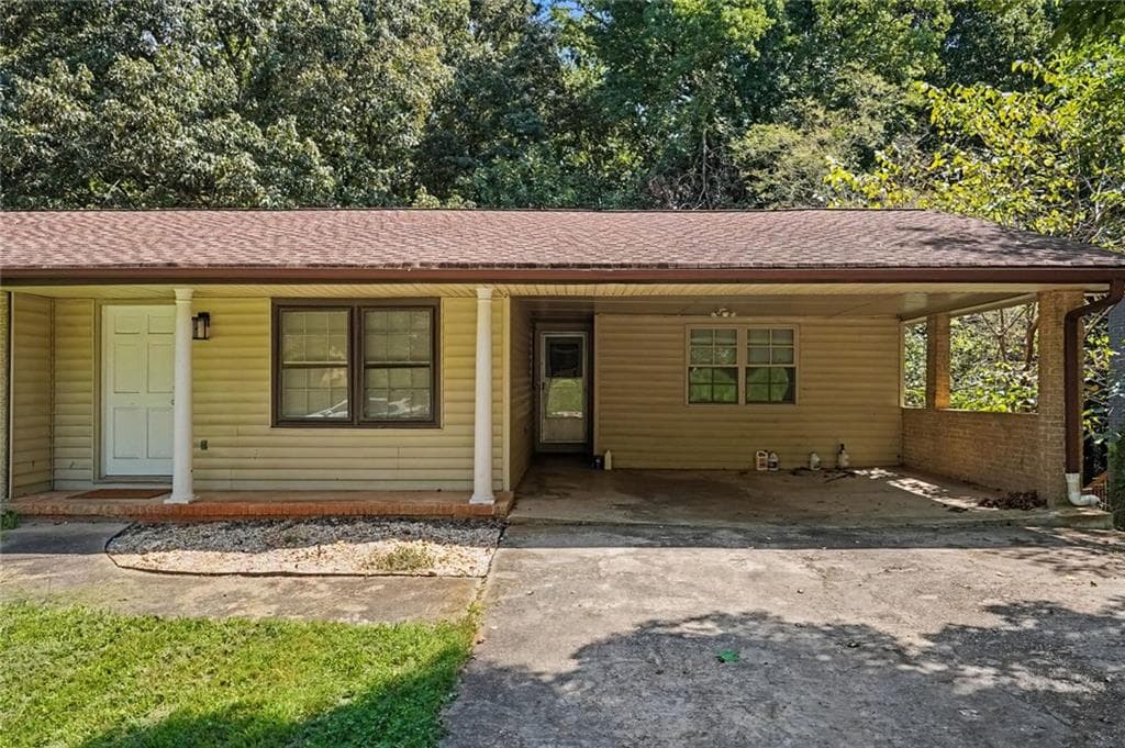 3 bedroom, 2 bathroom, 1,195 sq ft single family residence for sale at 6982 Knollwood Drive, Morrow, GA 30260 — photo 6