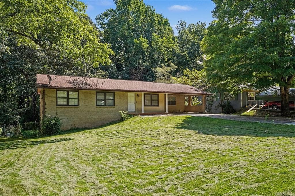 3 bedroom, 2 bathroom, 1,195 sq ft single family residence for sale at 6982 Knollwood Drive, Morrow, GA 30260 — photo 8