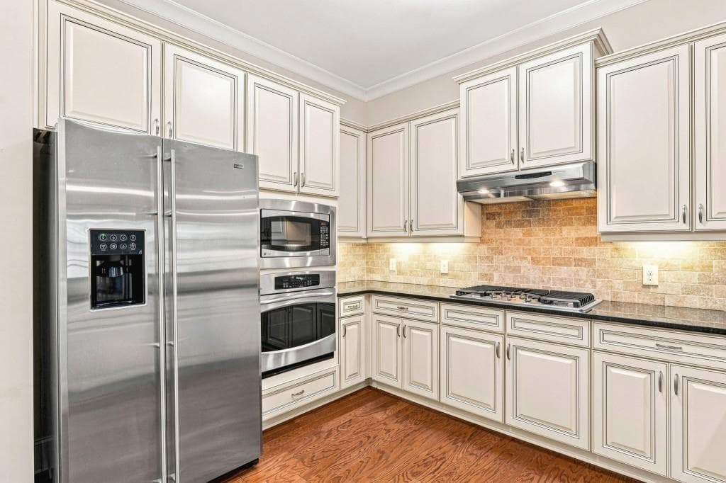 2 bedroom, 2 bathroom, 1,329 sq ft condominium under contract at 351 Washington Avenue 209, Marietta, GA 30060 — photo 8