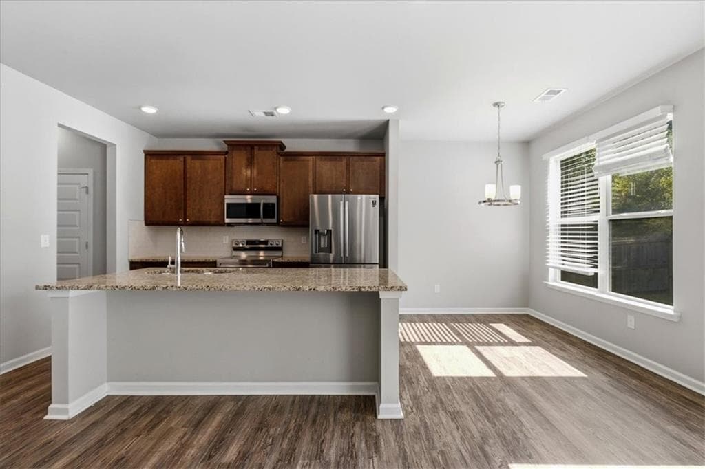 3 bedroom, 2 bathroom, 1,914 sq ft single family residence for sale at 103 McGinnis Circle, Calhoun, GA 30701 — photo 7