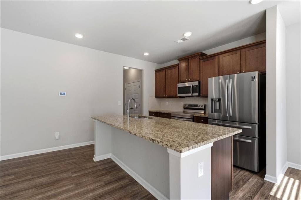 3 bedroom, 2 bathroom, 1,914 sq ft single family residence for sale at 103 McGinnis Circle, Calhoun, GA 30701 — photo 8