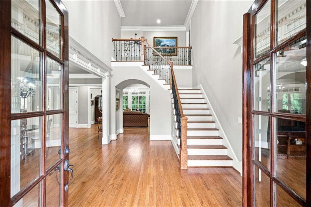 5 bedroom, 7 bathroom, 6,330 sq ft single family residence for sale at 1815 Turnberry Avenue, Suwanee, GA 30024 — photo 4