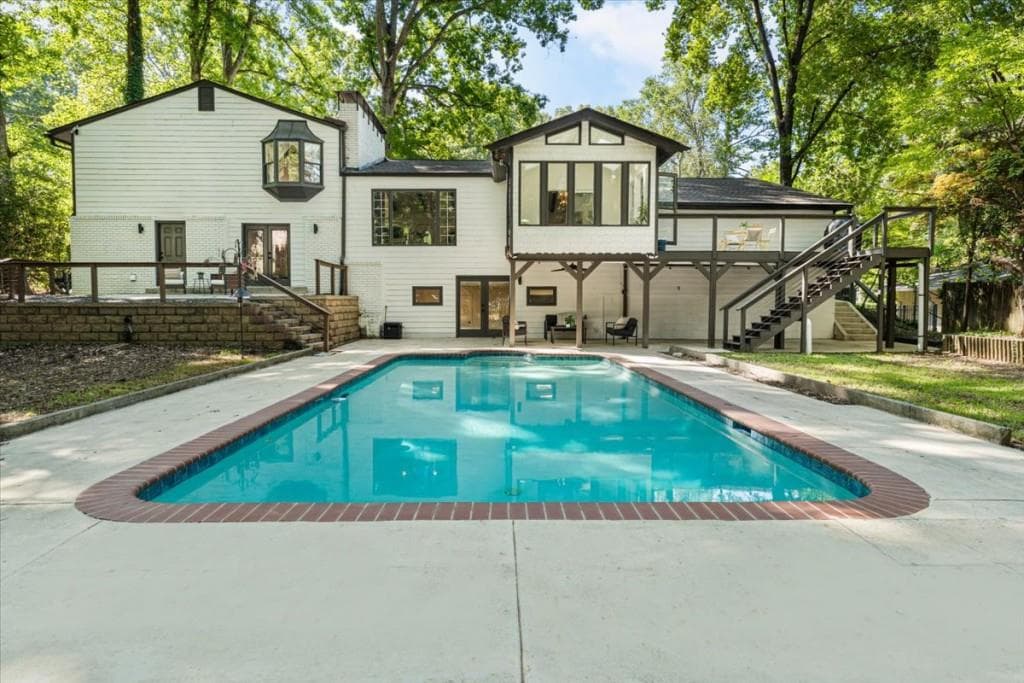 5 bedroom, 3 bathroom, 3,681 sq ft single family residence for sale at 1606 E Nancy Creek Drive, Brookhaven, GA 30319 — photo 6