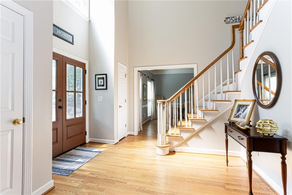 4 bedroom, 5 bathroom, 3,357 sq ft single family residence for sale at 450 Holly Stream Trail, Roswell, GA 30075 — photo 3