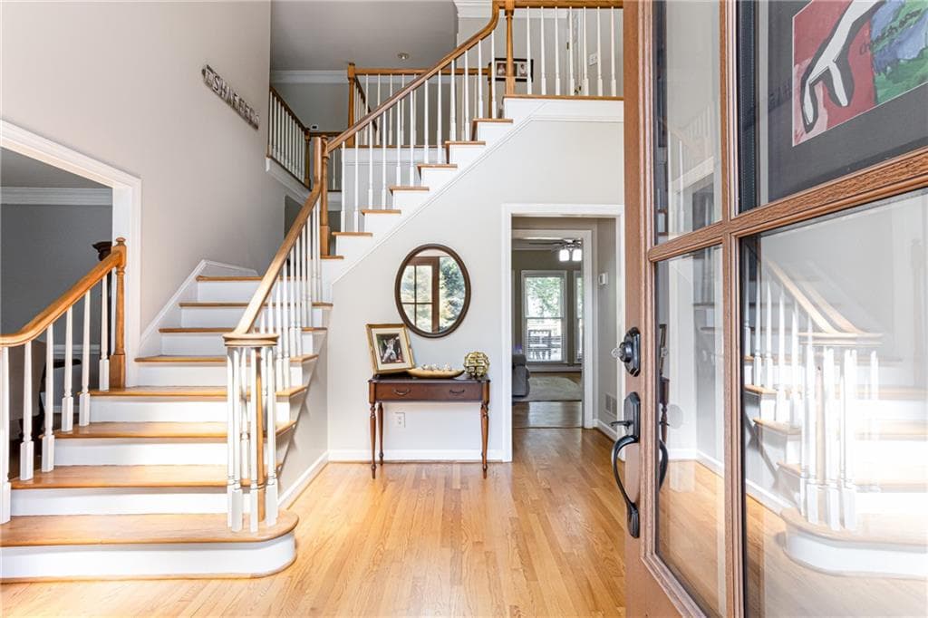4 bedroom, 5 bathroom, 3,357 sq ft single family residence for sale at 450 Holly Stream Trail, Roswell, GA 30075 — photo 2