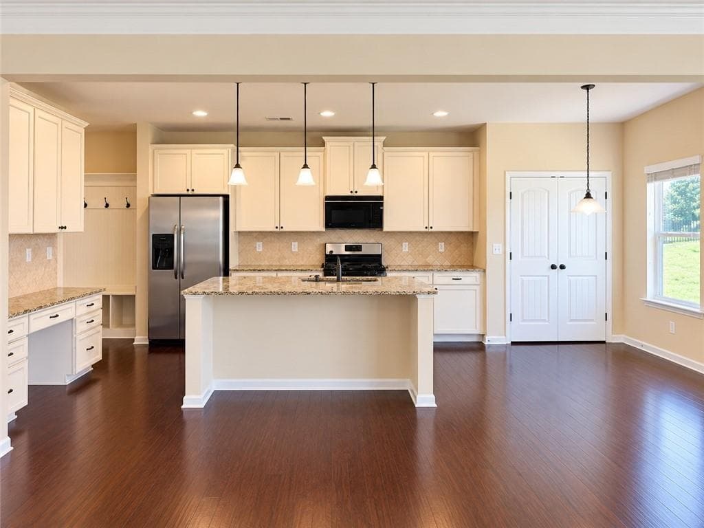 4 bedroom, 3 bathroom, 2,600 sq ft single family residence for rent at 1718 Hanover West Court, Lawrenceville, GA 30043 for $2,680 a month — photo 10