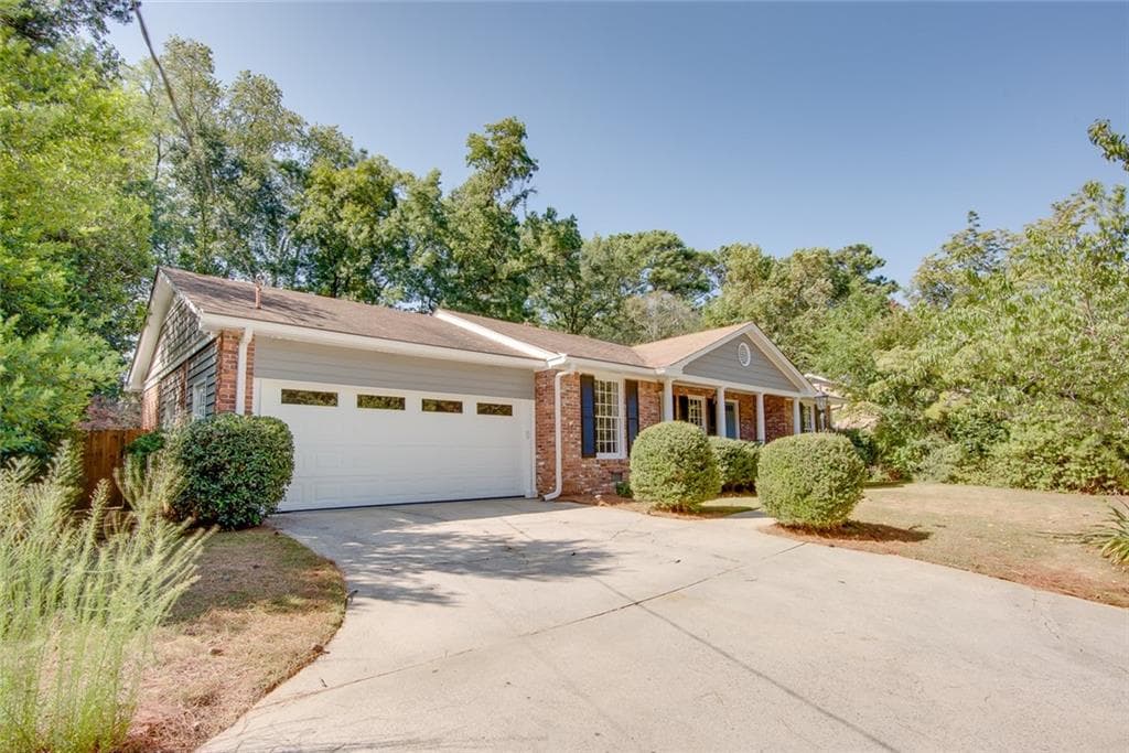 4 bedroom, 3 bathroom, 2,672 sq ft single family residence for sale at 2955 Randolph Road, Atlanta, GA 30345 — photo 3