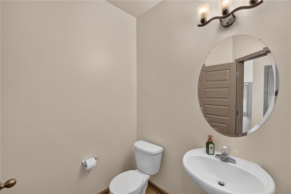 4 bedroom, 3 bathroom, 2,564 sq ft single family residence for sale at 3559 Lake End Drive, Loganville, GA 30052 — photo 7