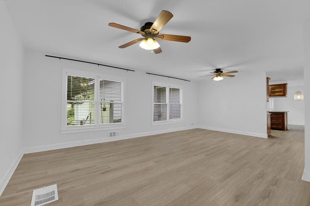 3 bedroom, 3 bathroom, 2,067 sq ft single family residence for sale at 1980 Westwood Circle, Smyrna, GA 30080 — photo 8