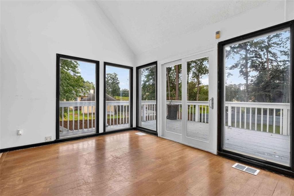 7 bedroom, 4 bathroom, 3,996 sq ft single family residence for sale at 1339 Mundys Mill Road, Jonesboro, GA 30238 — photo 9