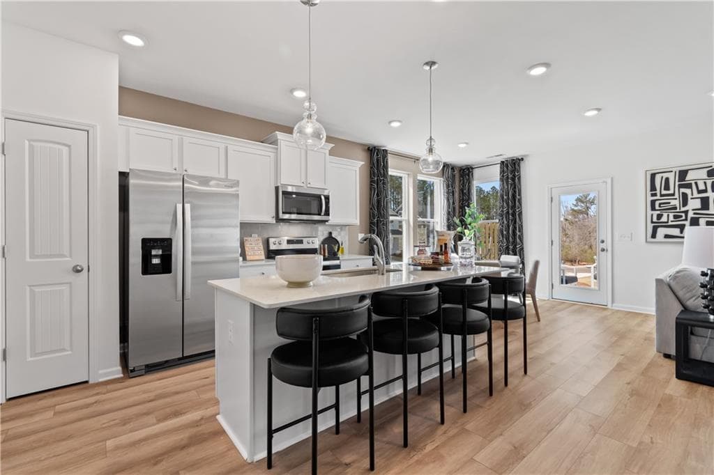 3 bedroom, 3 bathroom, 1,945 sq ft townhouse for sale at 256 Sanctuary Drive, Mcdonough, GA 30253 — photo 5