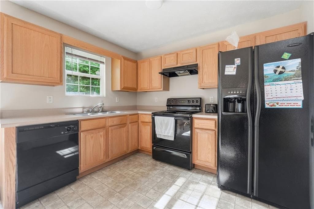 3 bedroom, 3 bathroom, 1,784 sq ft single family residence for sale at 6192 Culver Drive, Morrow, GA 30260 — photo 7