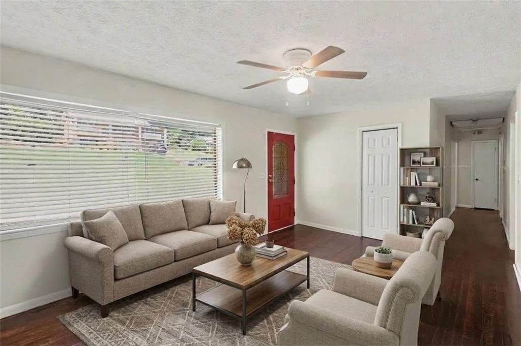 3 bedroom, 3 bathroom, 2,842 sq ft single family residence under contract at 2712 Sherlock Drive, Decatur, GA 30034 — photo 2