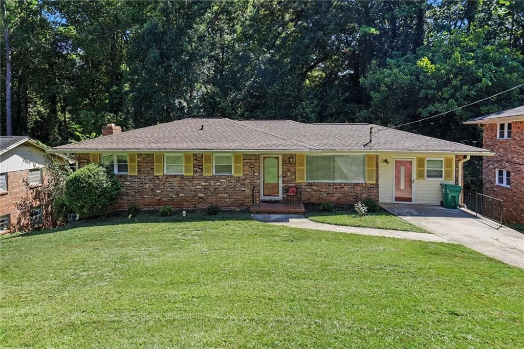 3 bedroom, 3 bathroom, 2,842 sq ft single family residence under contract at 2712 Sherlock Drive, Decatur, GA 30034 — photo 7