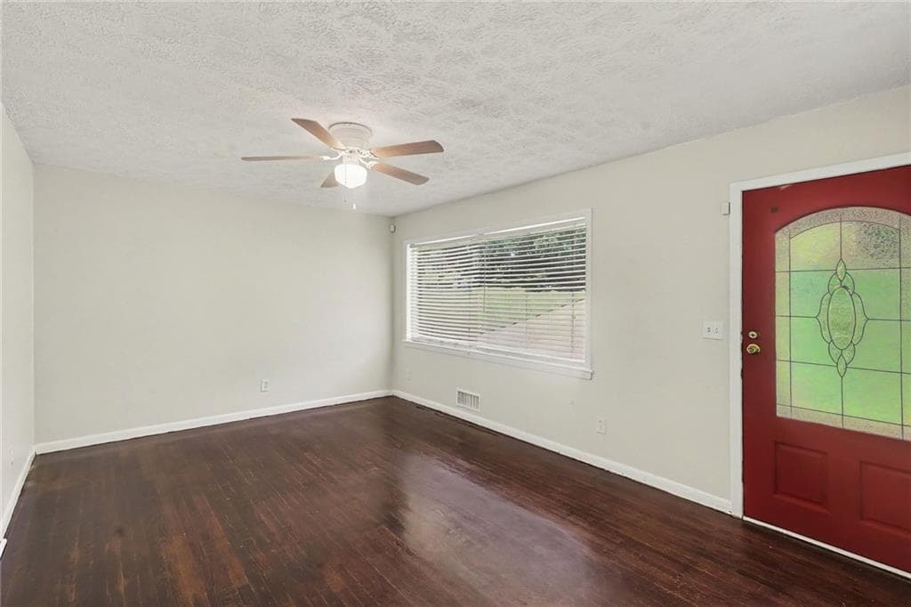 3 bedroom, 3 bathroom, 2,842 sq ft single family residence under contract at 2712 Sherlock Drive, Decatur, GA 30034 — photo 10