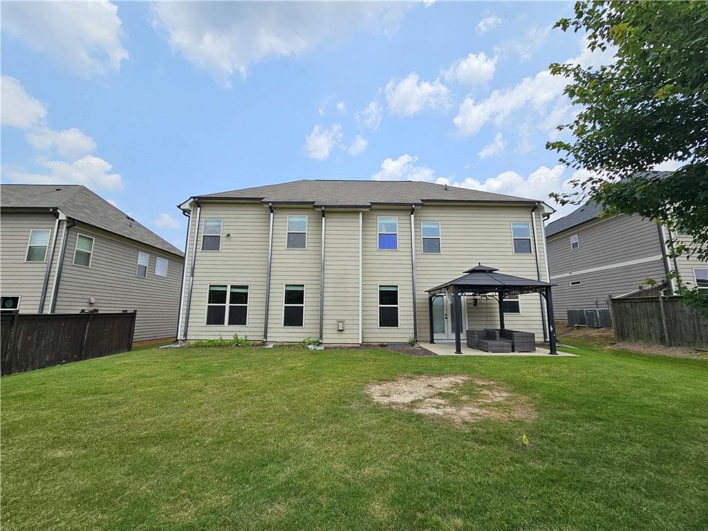 5 bedroom, 4 bathroom, 3,400 sq ft single family residence for rent at 3218 Leyden Court, Buford, GA 30519 for $3,200 a month — photo 2