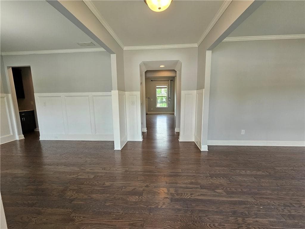 5 bedroom, 4 bathroom, 3,400 sq ft single family residence for rent at 3218 Leyden Court, Buford, GA 30519 for $3,200 a month — photo 3