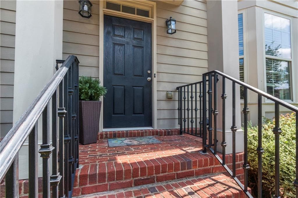 3 bedroom, 4 bathroom, 2,059 sq ft townhouse for sale at 3947 Covey Flush Court 25, Smyrna, GA 30082 — photo 3