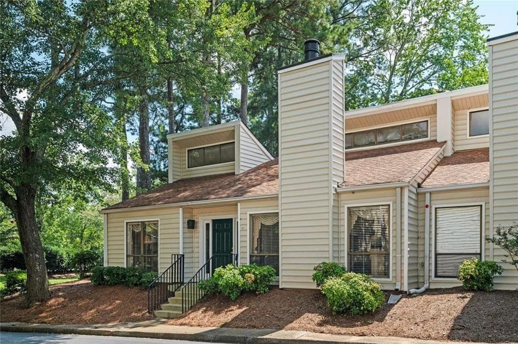 2 bedroom, 2 bathroom, 1,539 sq ft condominium under contract at 683 Serramonte Drive, Marietta, GA 30068