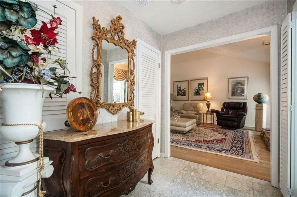 2 bedroom, 2 bathroom, 1,539 sq ft condominium under contract at 683 Serramonte Drive, Marietta, GA 30068 — photo 3
