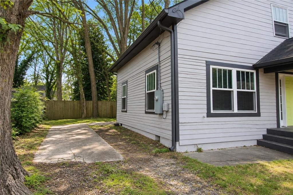 3 bedroom, 3 bathroom, 1,428 sq ft single family residence for sale at 1174 Princess Avenue, Atlanta, GA 30310 — photo 5