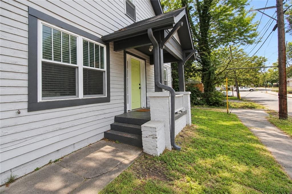 3 bedroom, 3 bathroom, 1,428 sq ft single family residence for sale at 1174 Princess Avenue, Atlanta, GA 30310 — photo 3
