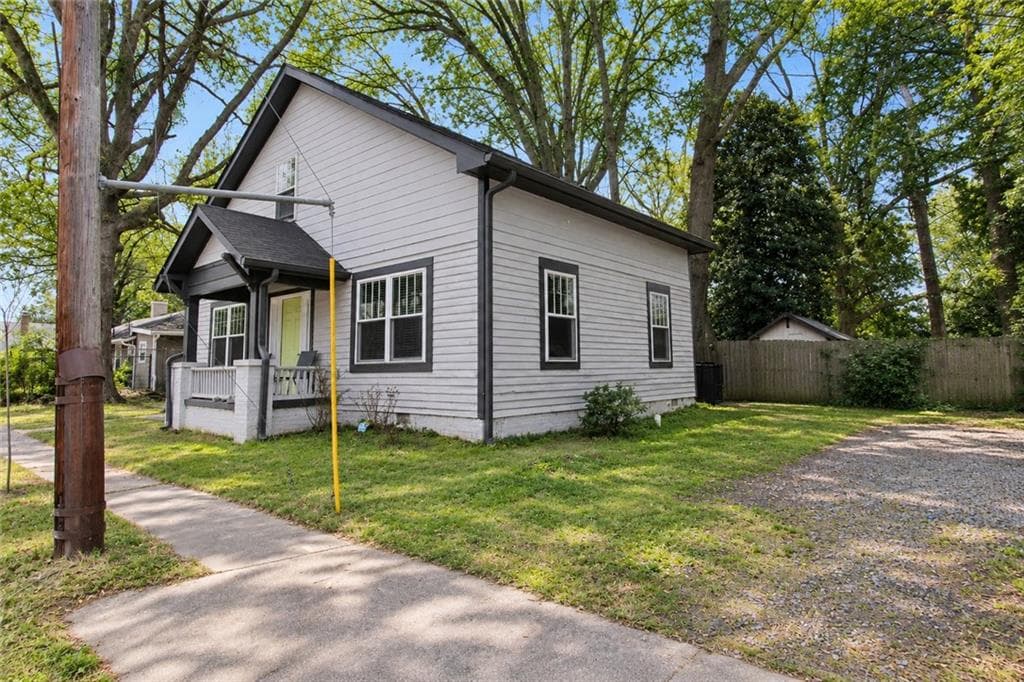 3 bedroom, 3 bathroom, 1,428 sq ft single family residence for sale at 1174 Princess Avenue, Atlanta, GA 30310 — photo 6