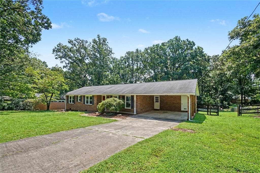 3 bedroom, 2 bathroom, 1,506 sq ft single family residence for sale at 2936 Pauls Way, Marietta, GA 30062 — photo 2
