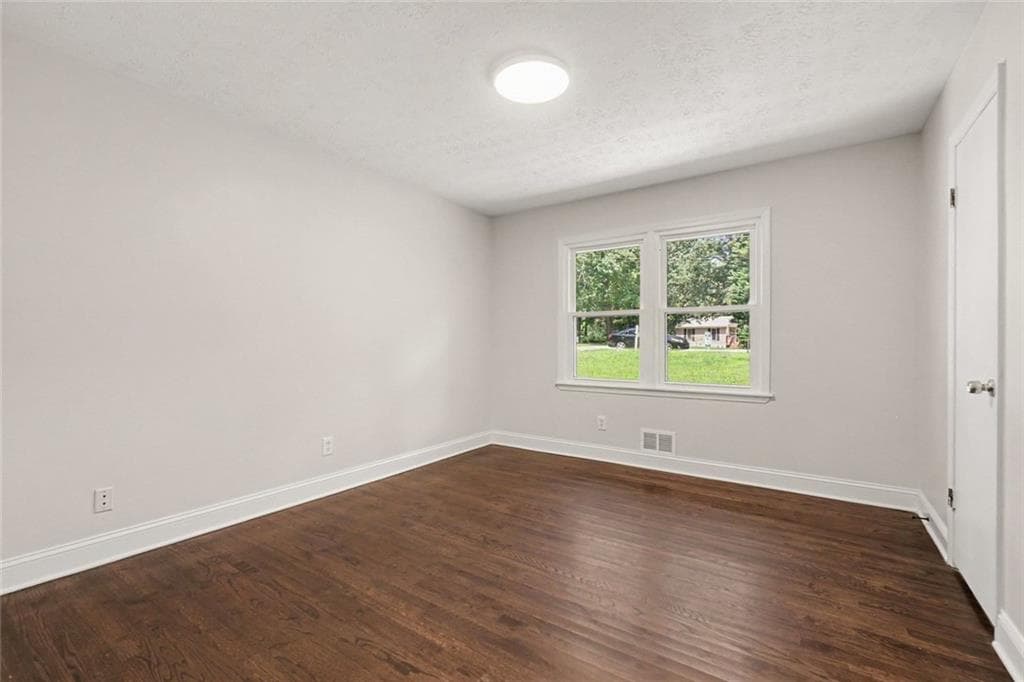 3 bedroom, 2 bathroom, 1,506 sq ft single family residence for sale at 2936 Pauls Way, Marietta, GA 30062 — photo 10