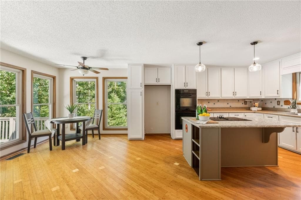 3 bedroom, 4 bathroom, 3,089 sq ft single family residence for sale at 4004 Woodridge Court, Duluth, GA 30096 — photo 9