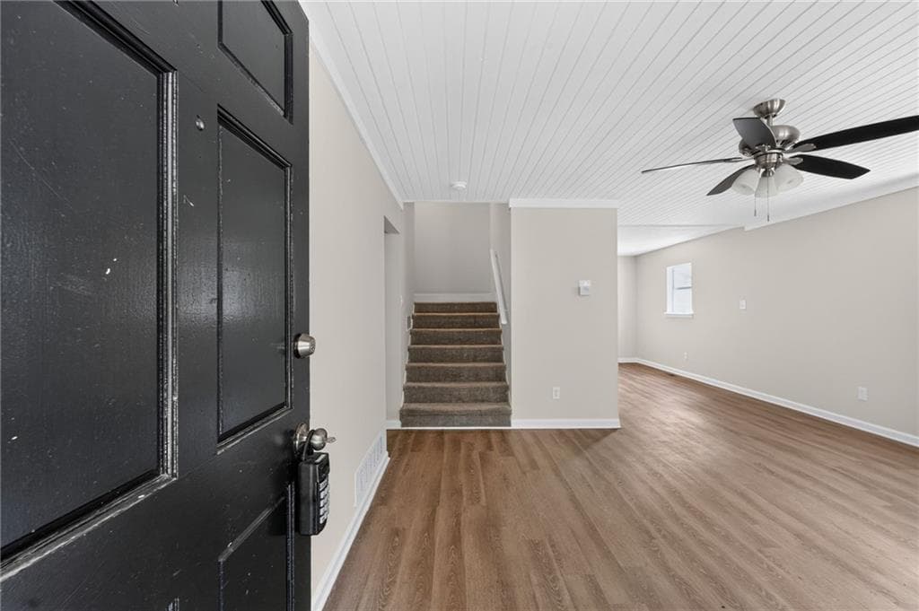 3 bedroom, 2 bathroom, 1,659 sq ft single family residence for sale at 2518 Ridgecrest Drive, Kennesaw, GA 30152 — photo 3