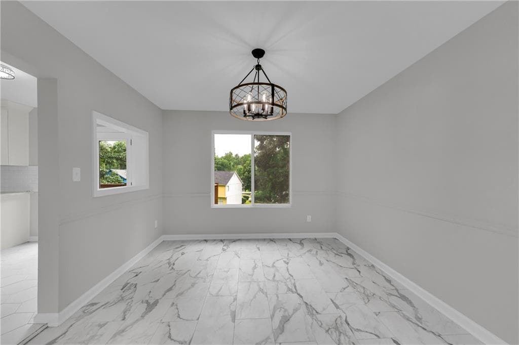 5 bedroom, 3 bathroom, 2,334 sq ft single family residence under contract at 5271 Bridgewater Trace, Stone Mountain, GA 30088 — photo 10