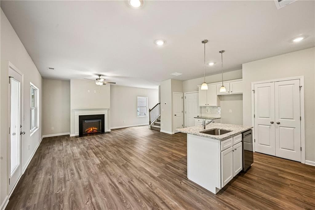 3 bedroom, 3 bathroom, 1,925 sq ft single family residence for sale at 11151 Suria Drive, Covington, GA 30014 — photo 9