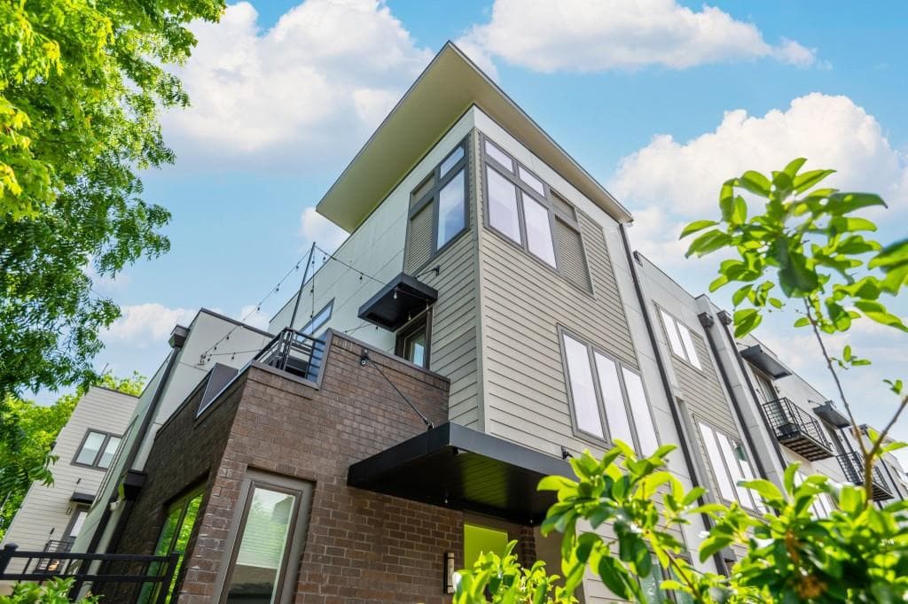 4 bedroom, 4 bathroom, 1,925 sq ft townhouse for sale at 415 Gartrell Street 1, Atlanta, GA 30312 — photo 2