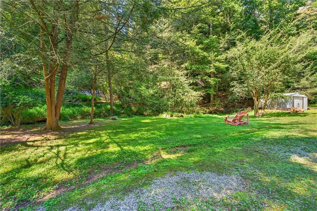 3 bedroom, 2 bathroom, 1,956 sq ft single family residence under contract at 466 Ellington Road, Ellijay, GA 30540 — photo 7