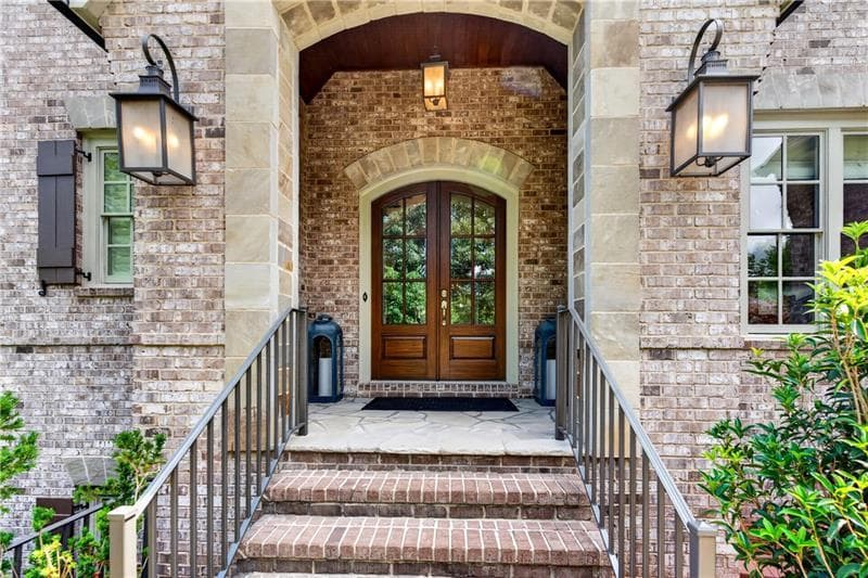 5 bedroom, 7 bathroom, 7,530 sq ft single family residence for sale at 4915 Kettle River Point, Suwanee, GA 30024 — photo 3