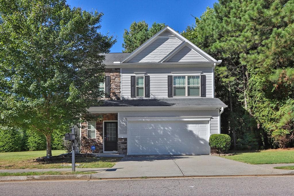 3 bedroom, 3 bathroom, 1,954 sq ft home for sale at 3416 Greyhawk Crossing, Buford, GA