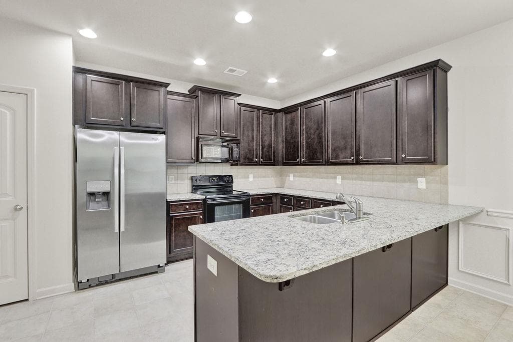 3 bedroom, 3 bathroom, 1,954 sq ft single family residence for sale at 3416 Greyhawk Crossing, Buford, GA 30519 — photo 8