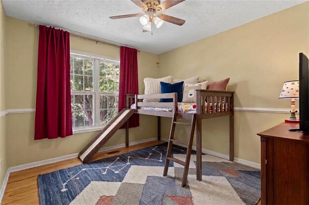 4 bedroom, 3 bathroom, 2,678 sq ft single family residence for sale at 402 Township Lane, Woodstock, GA 30189 — photo 9