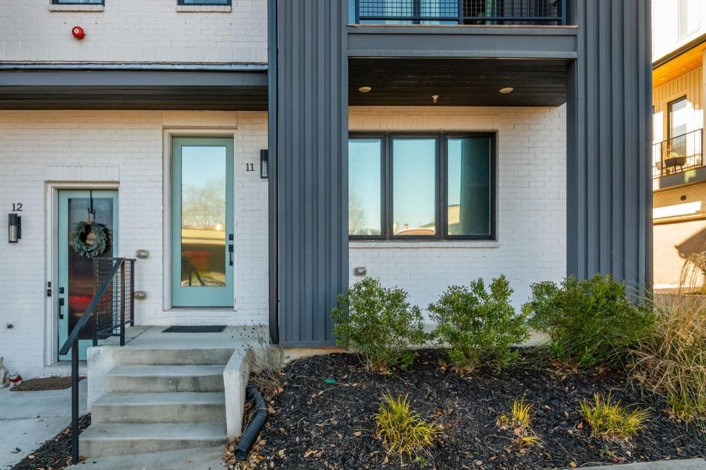 3 bedroom, 5 bathroom, 2,412 sq ft townhouse for sale at 2347 Hosea L WIlliams Drive 11, Atlanta, GA 30317 — photo 4