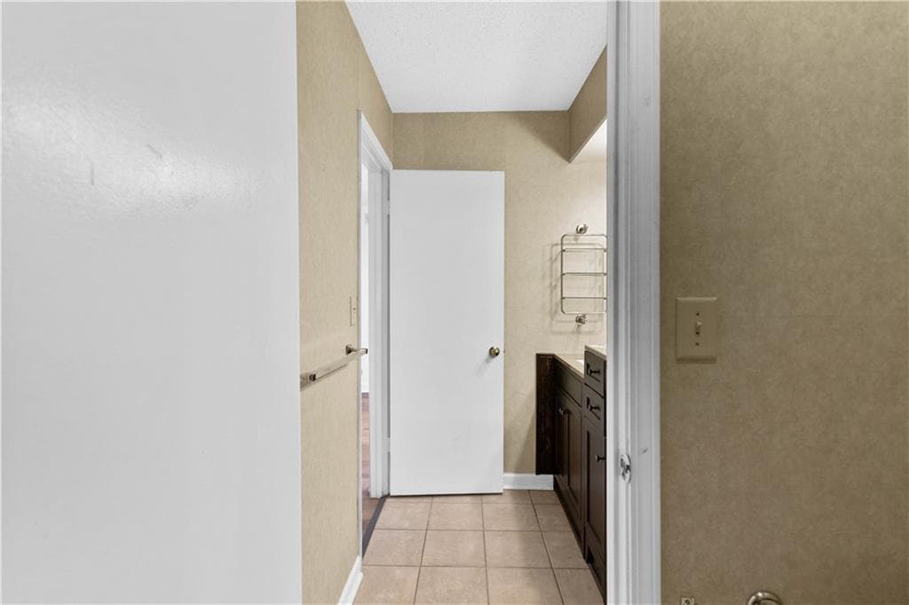 2 bedroom, 2 bathroom, 1,142 sq ft condominium for sale at 3018 Wingate Way, Atlanta, GA 30350 — photo 5
