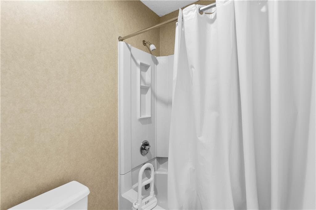 2 bedroom, 2 bathroom, 1,142 sq ft condominium for sale at 3018 Wingate Way, Atlanta, GA 30350 — photo 6