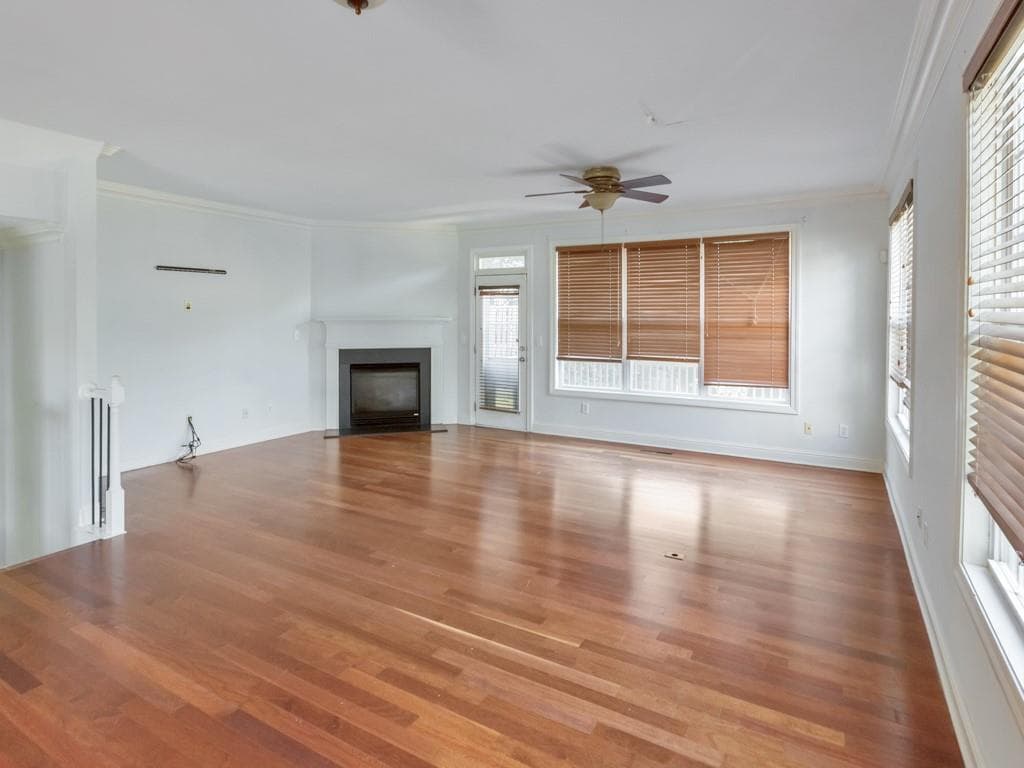 3 bedroom, 4 bathroom, 2,338 sq ft townhouse for rent at 3214 Greenwood Oak Drive, Norcross, GA 30092 for $2,800 a month — photo 2