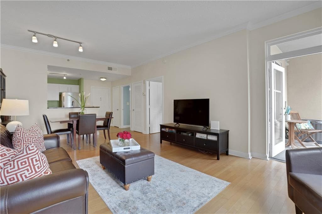 1 bedroom, 1 bathroom, 764 sq ft condominium for sale at 1101 Juniper Street 820, Atlanta, GA 30309 — photo 10