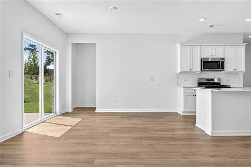 6 bedroom, 4 bathroom, 3,009 sq ft single family residence for sale at 1939 Enota Drive, Bethlehem, GA 30620 — photo 9