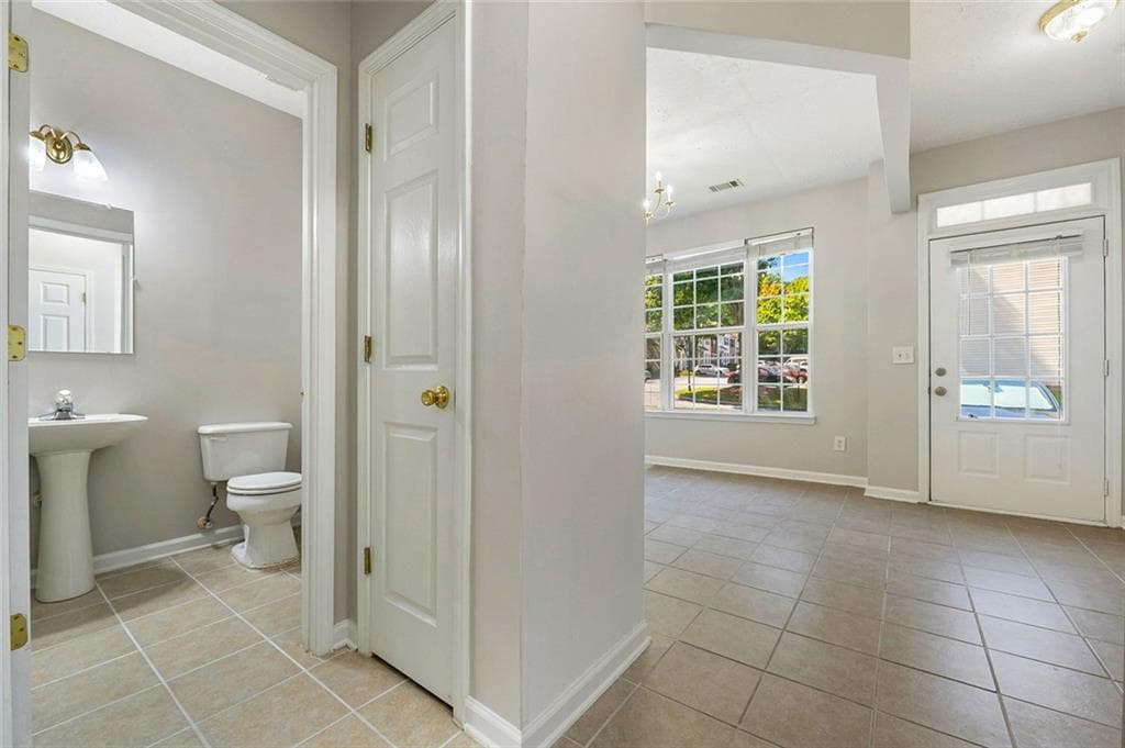 2 bedroom, 3 bathroom, 1,398 sq ft townhouse for sale at 1378 Penhurst Drive, Lawrenceville, GA 30043 — photo 7
