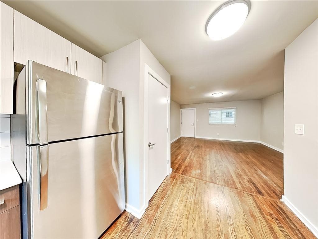 1 bedroom, 1 bathroom, 800 sq ft apartment for rent at 880 N Highland Avenue A3, Atlanta, GA 30306 for $1,625 a month — photo 6