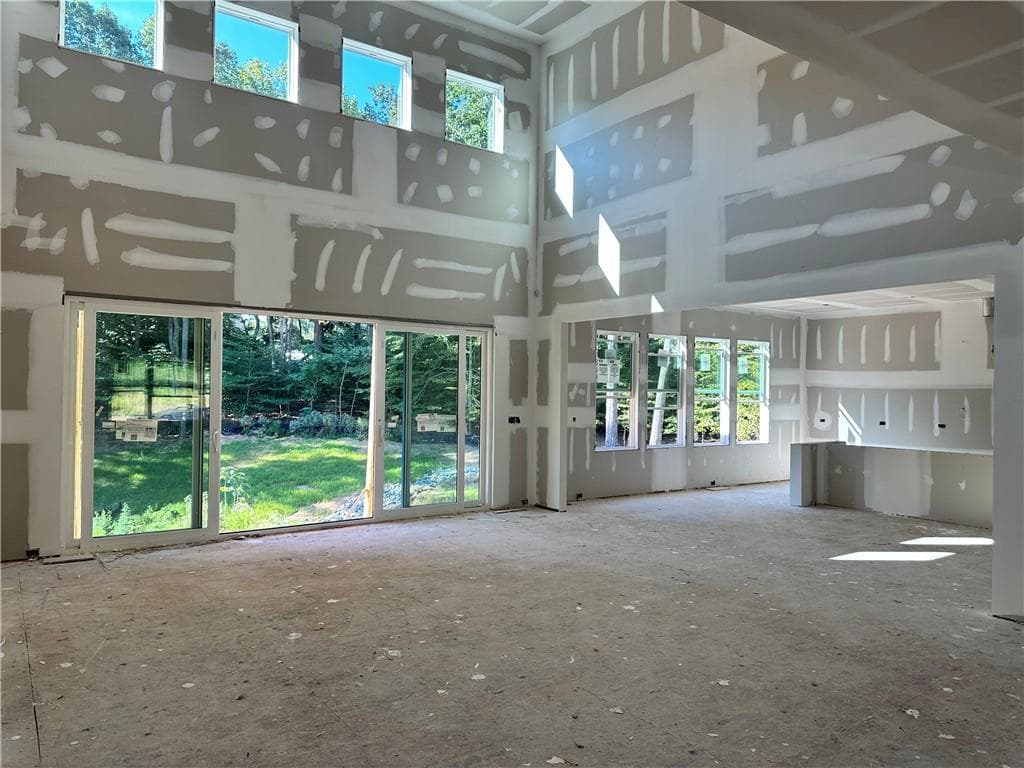 5 bedroom, 6 bathroom, 4,344 sq ft single family residence for sale at 8010 Grand Meadow Run, Gainesville, GA 30506 — photo 3