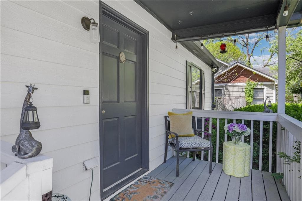 2 bedroom, 1 bathroom, 976 sq ft single family residence for sale at 989 Ormewood Avenue, Atlanta, GA 30316 — photo 2